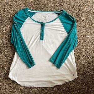 AMERICAN EAGLE t-shirt